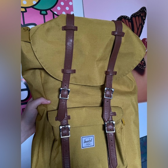 Herschel Backpack - Picture 3 of 3